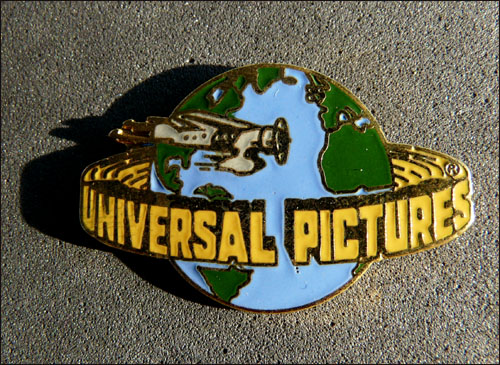 Universal pictures vert